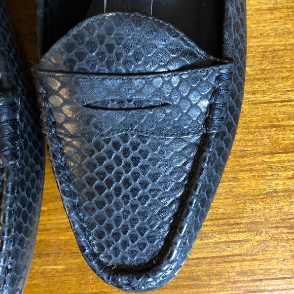 Marc Alpert Black Embossed Leather Loafer in Size 11 - Picture 10 of 11